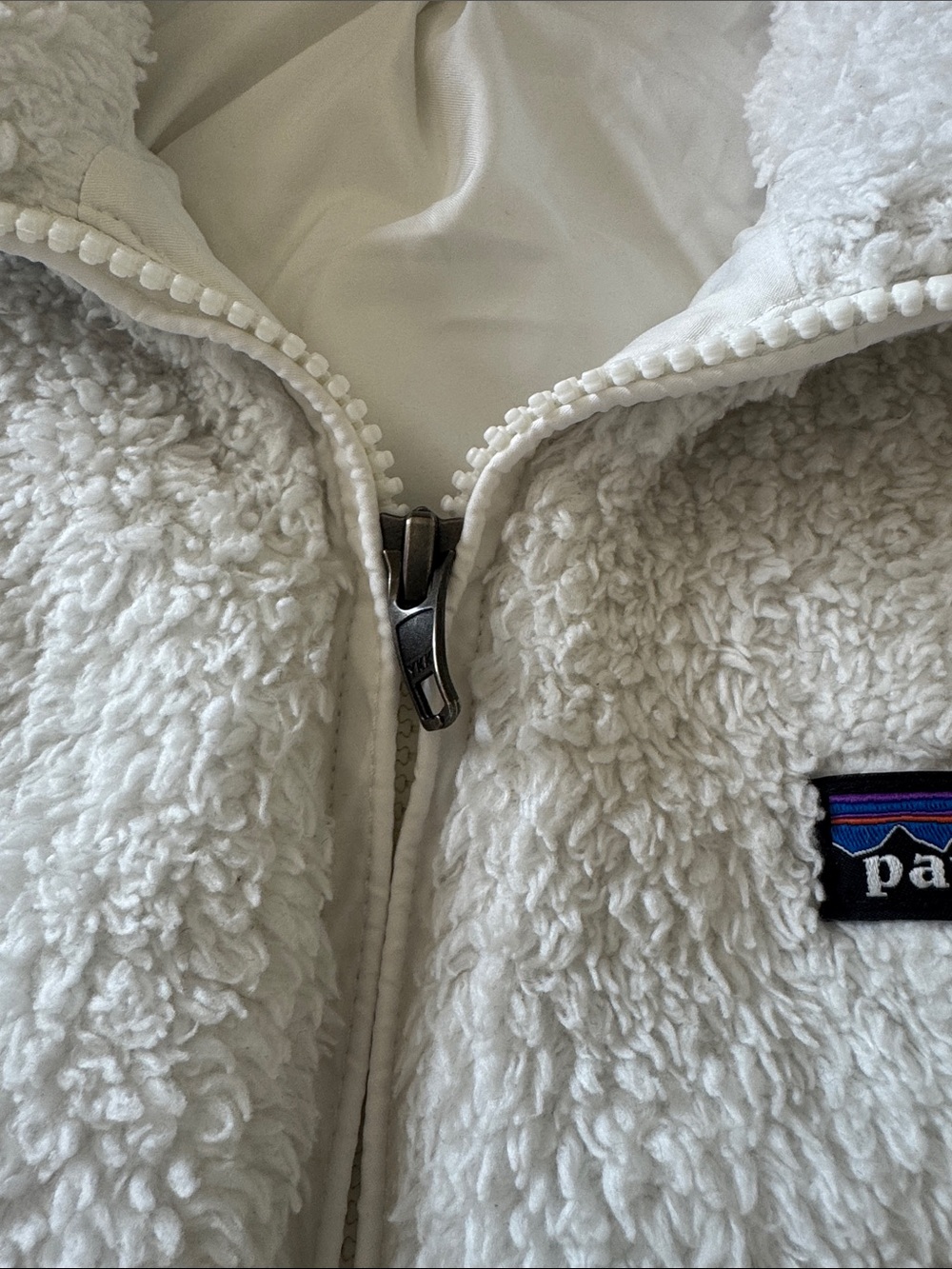 Patagonia Women’s Los Gatos Beige Sherpa Vest with Zip size L - Picture 6 of 7